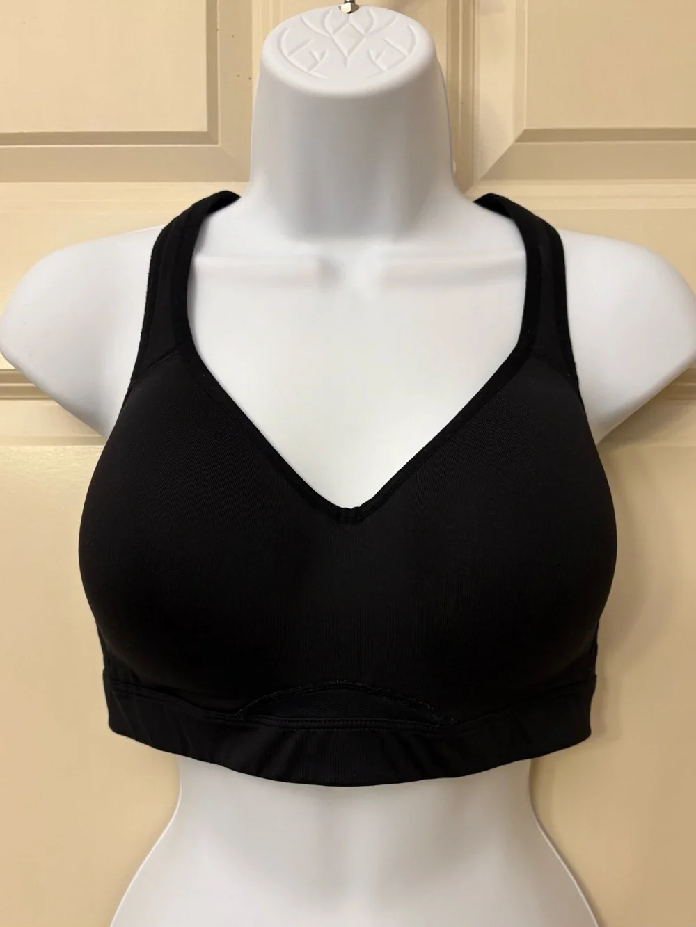 Old Navy Black Active Go Dry Molded Support Sports Bra 36C